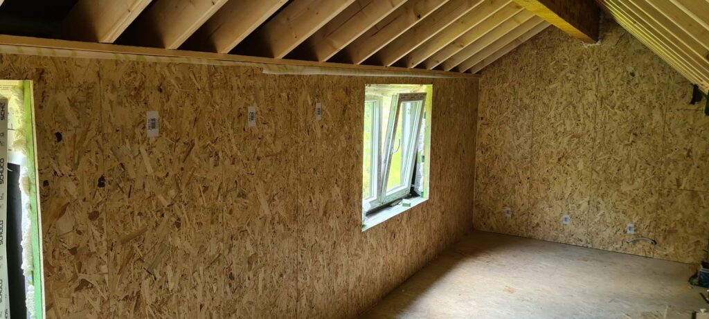 Annexe en ossature bois en cours de finition