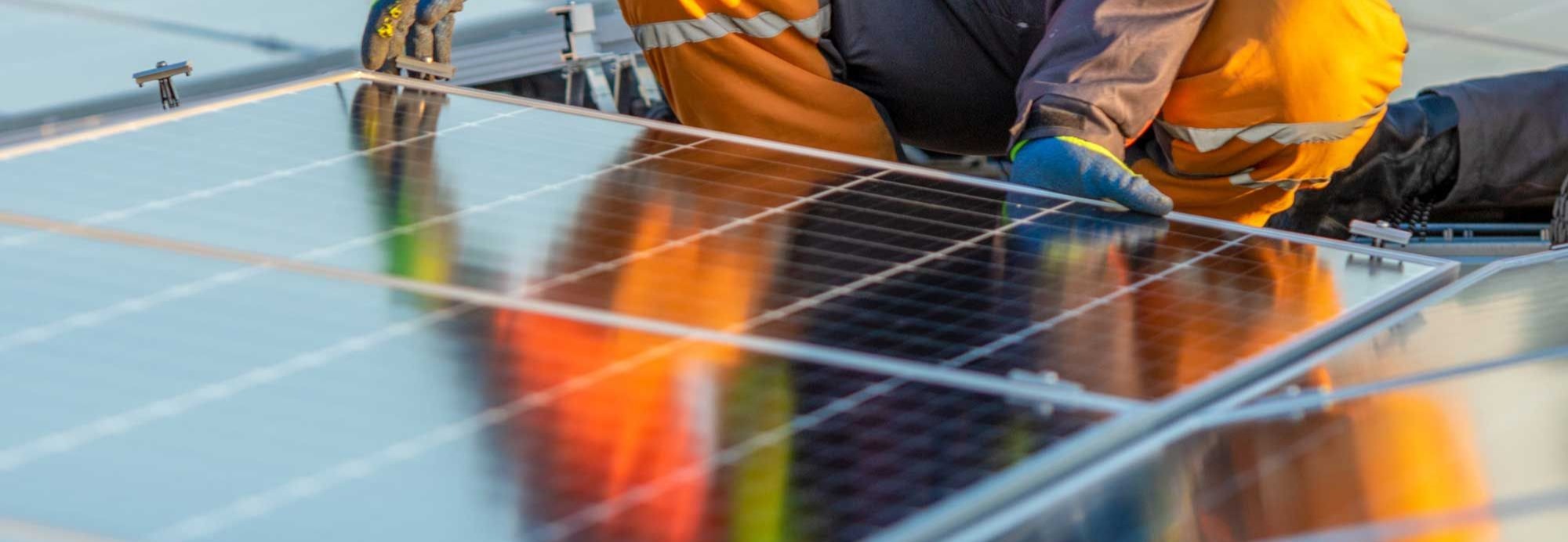 Pourquoi profiter de l'aménagement de vos combles pour installer des panneaux photovoltaïques ?